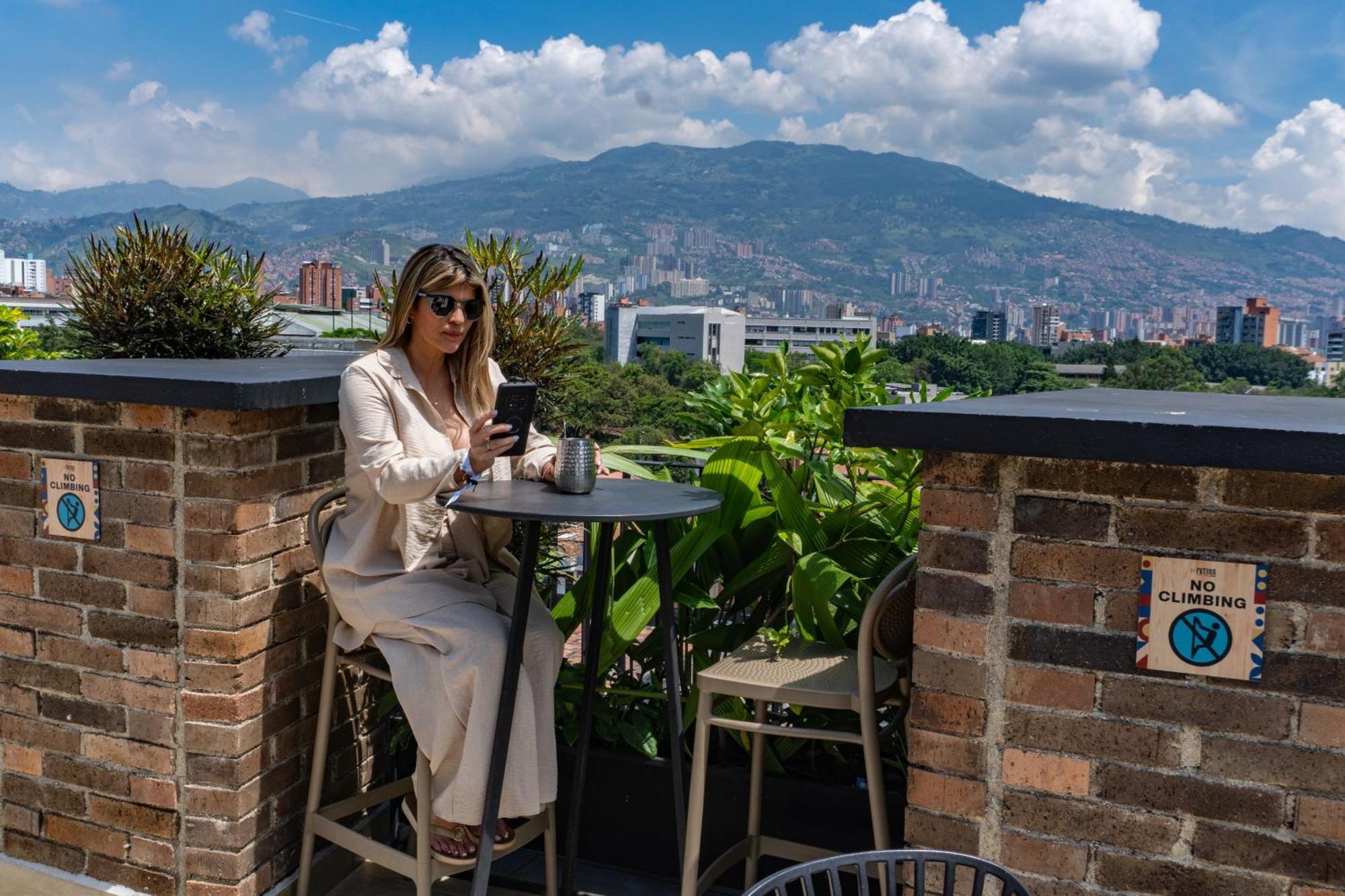 Patios Cool Living * Medellín